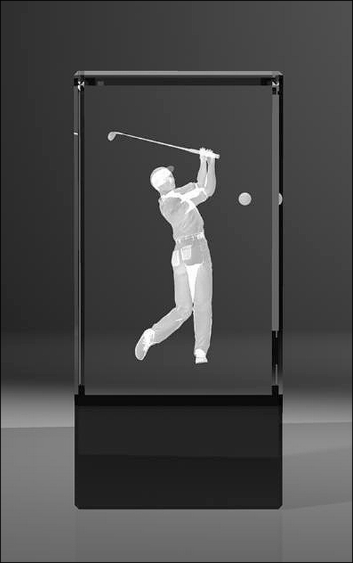 Bild von Golfer beim Abschlag 3D-Glas fein gelasert auf Glassockel BUDGETPREIS !