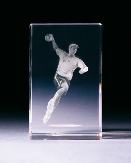 Bild von Handballspieler in 3D-Glas mit raffiniertem Textur-Effekt !